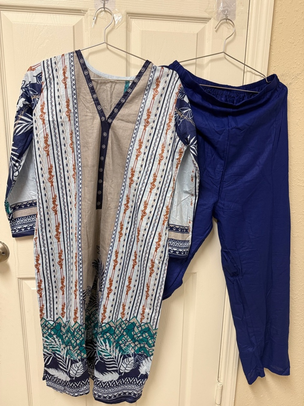 NWT Pakistani Indian Printed Kurta Set in Navy, Teal & White